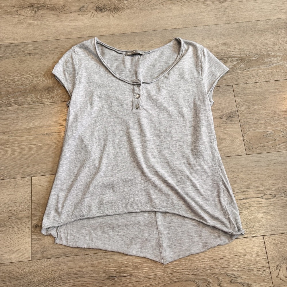 Tresics Gray Top Size Medium Henley Short Sleeve Shirt Rolled Hems